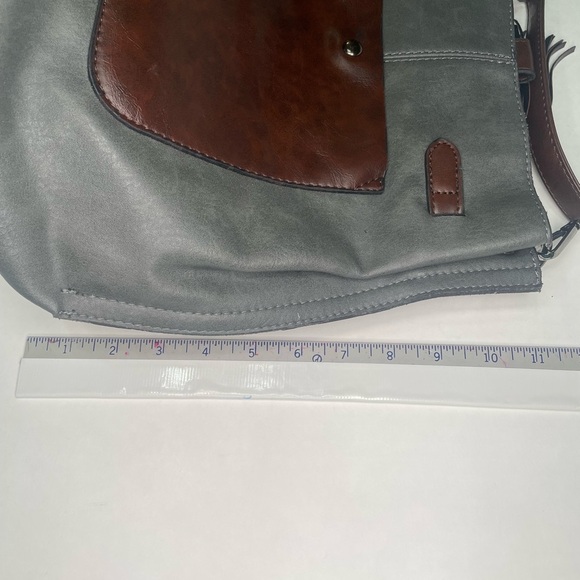 Elegant Gray and Brown Women's Bag. Zip close. Shoulder purse. Pre-owned - Picture 10 of 10